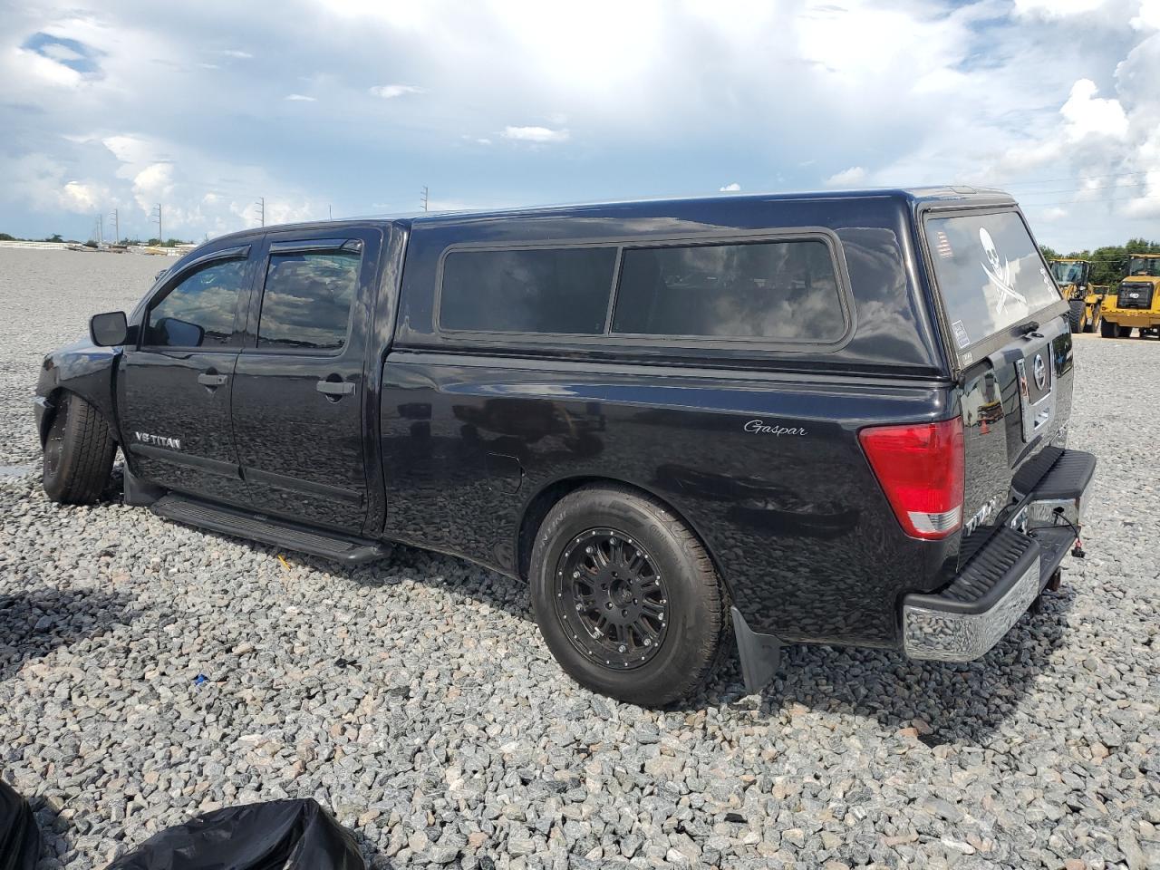 2010 NISSAN TITAN SE photo 2