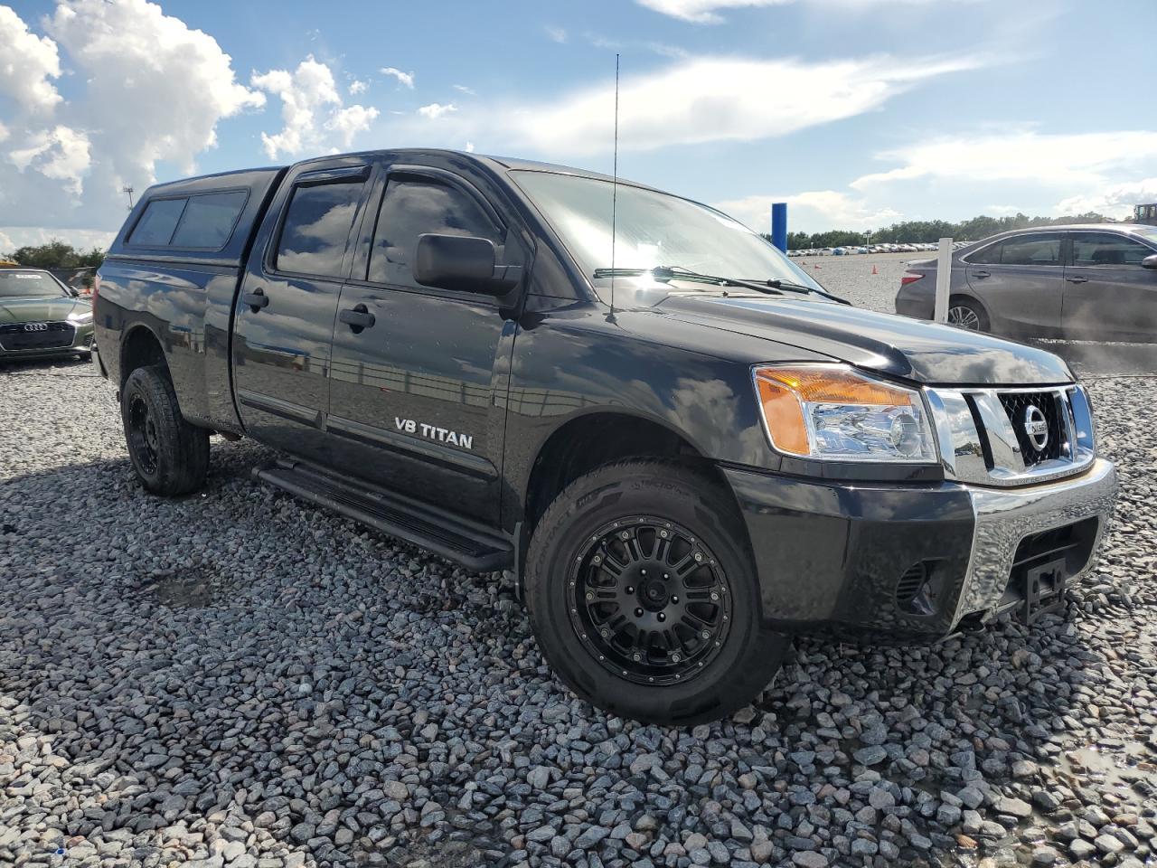 2010 NISSAN TITAN SE photo 4