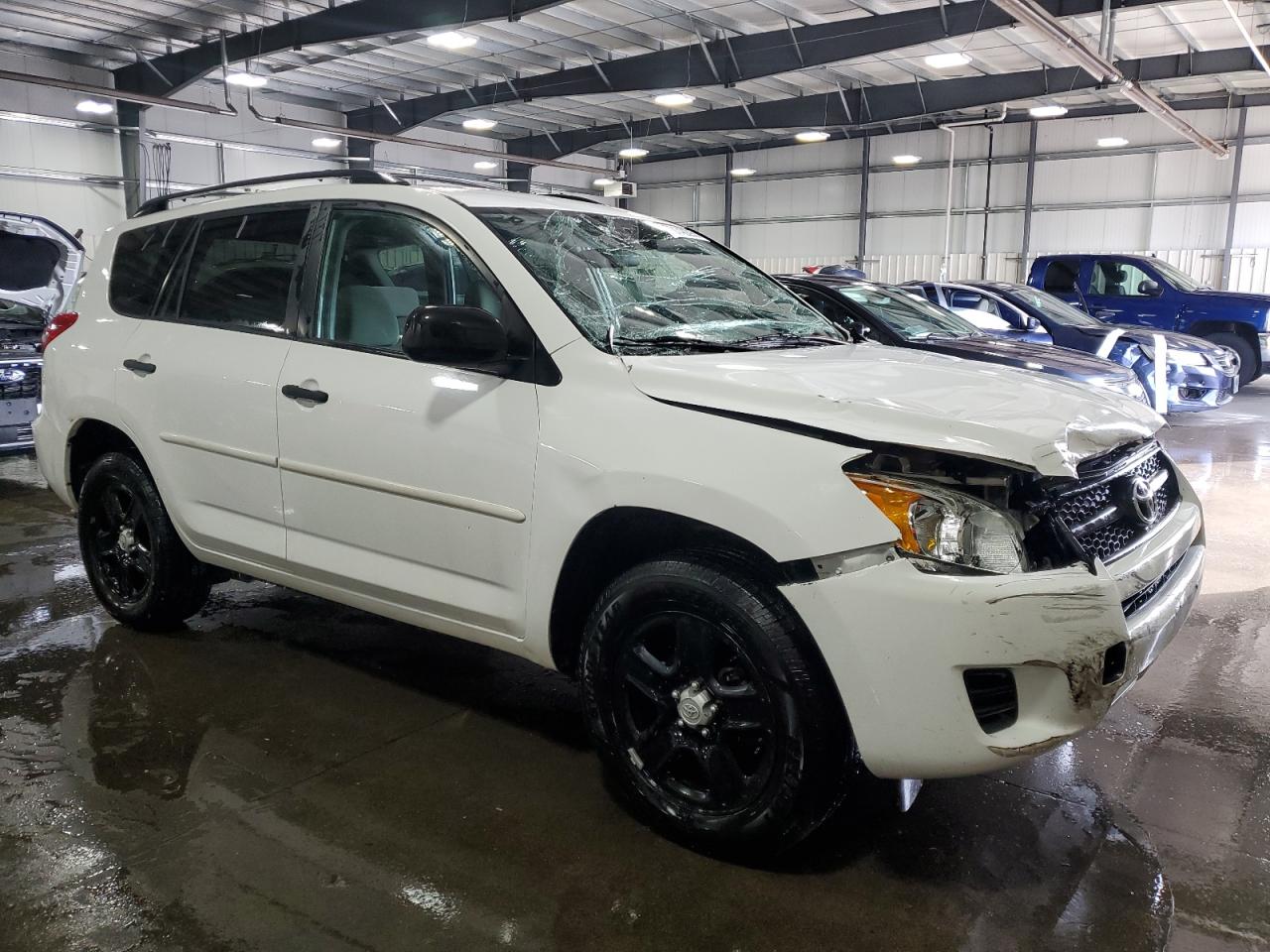 2011 TOYOTA RAV4 BASE photo 4