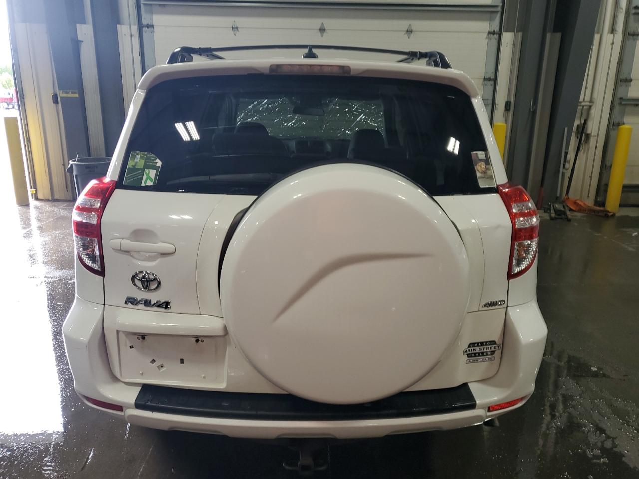 2011 TOYOTA RAV4 BASE photo 6