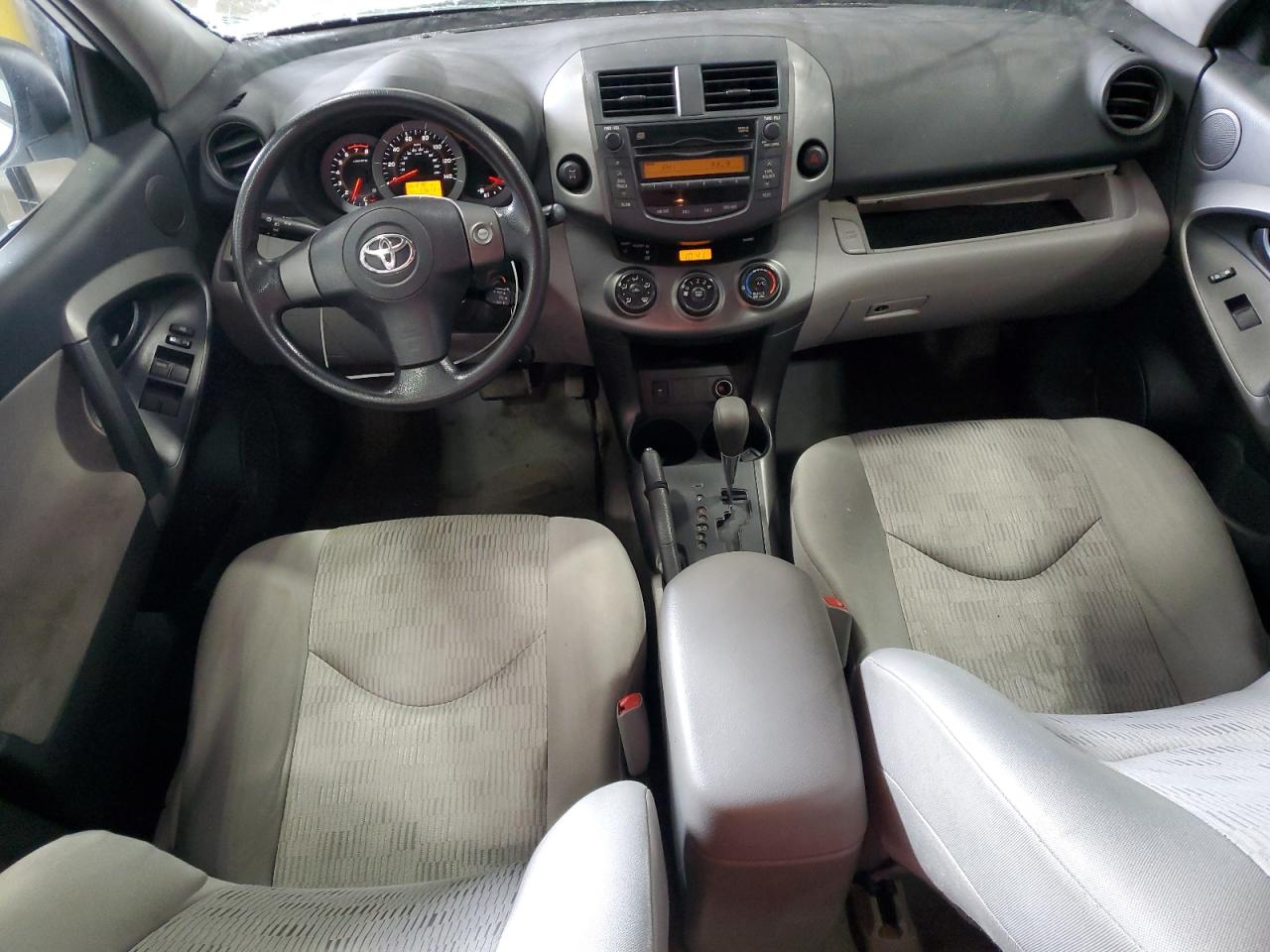 2011 TOYOTA RAV4 BASE photo 8