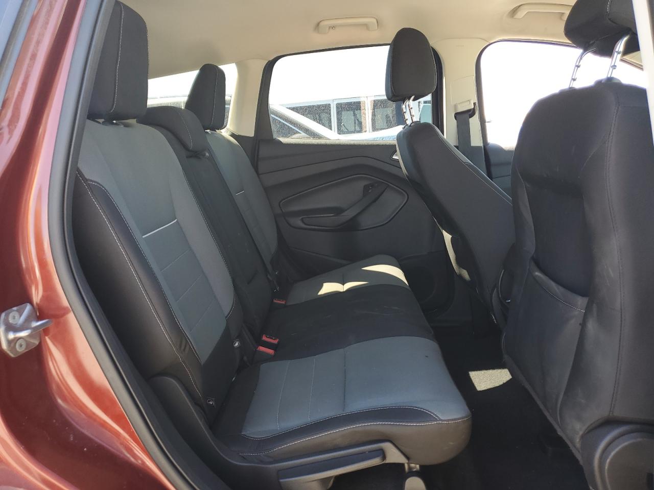 2015 FORD ESCAPE SE photo 11