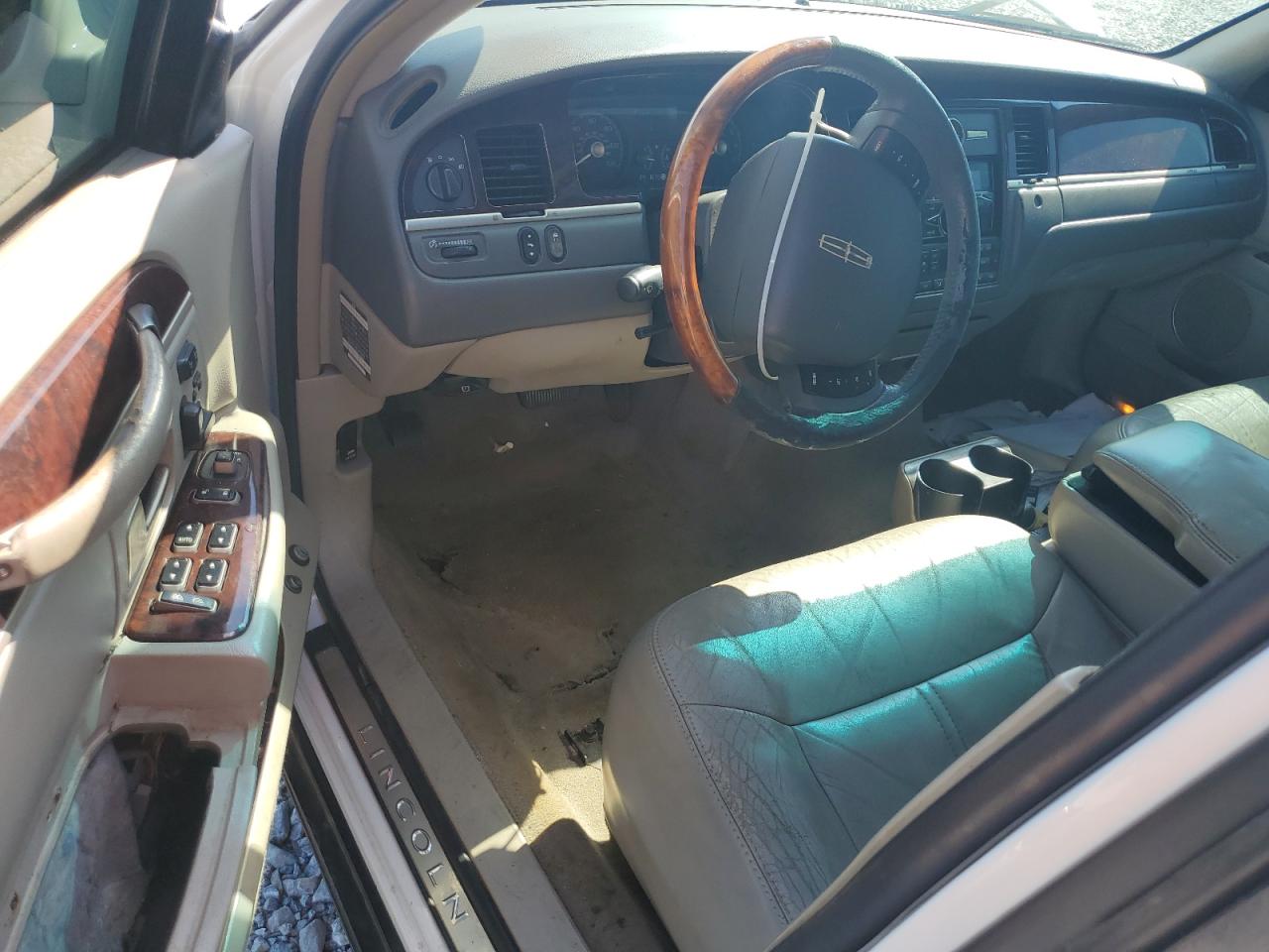 2007 LINCOLN TOWN CAR photo 22