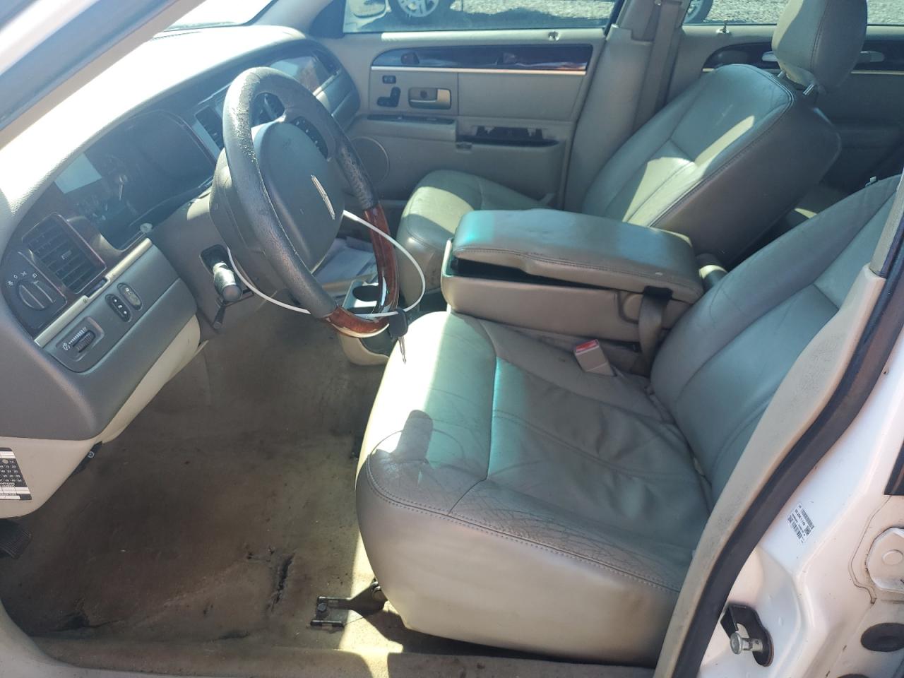 2007 LINCOLN TOWN CAR photo 19