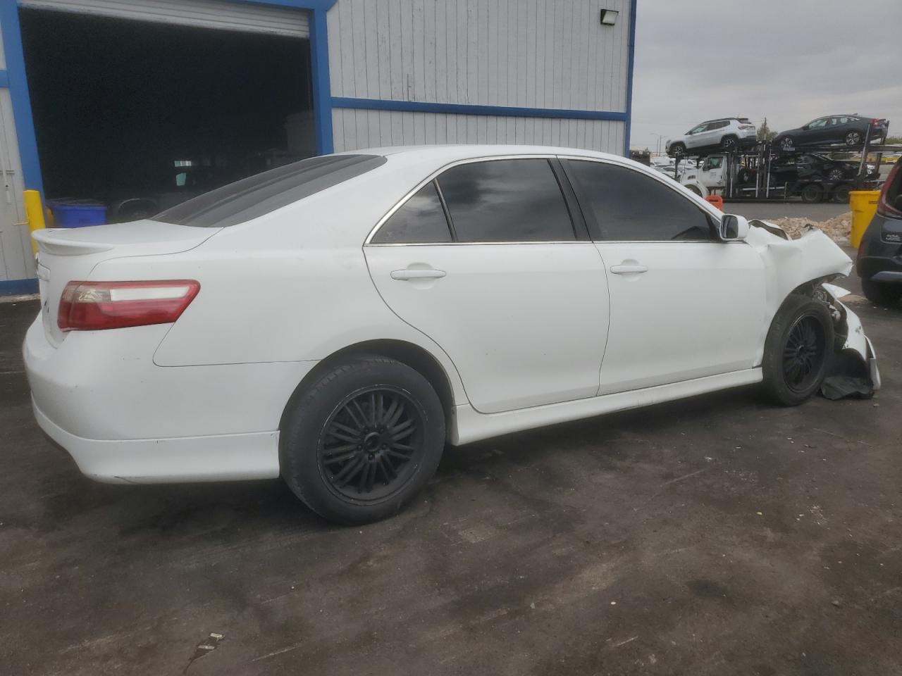 2009 TOYOTA CAMRY SE photo 3