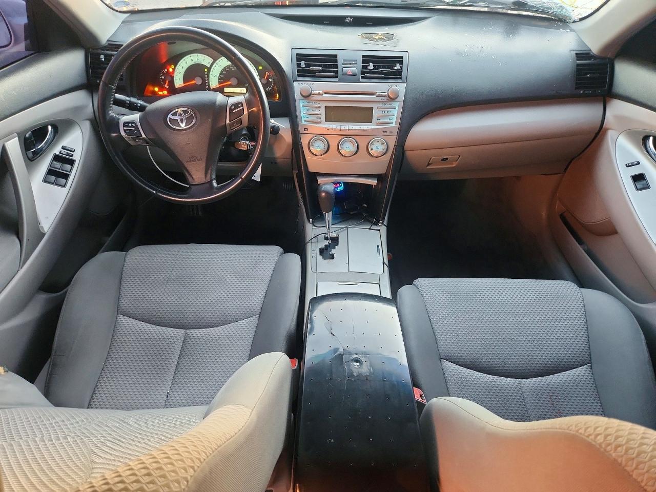 2009 TOYOTA CAMRY SE photo 8