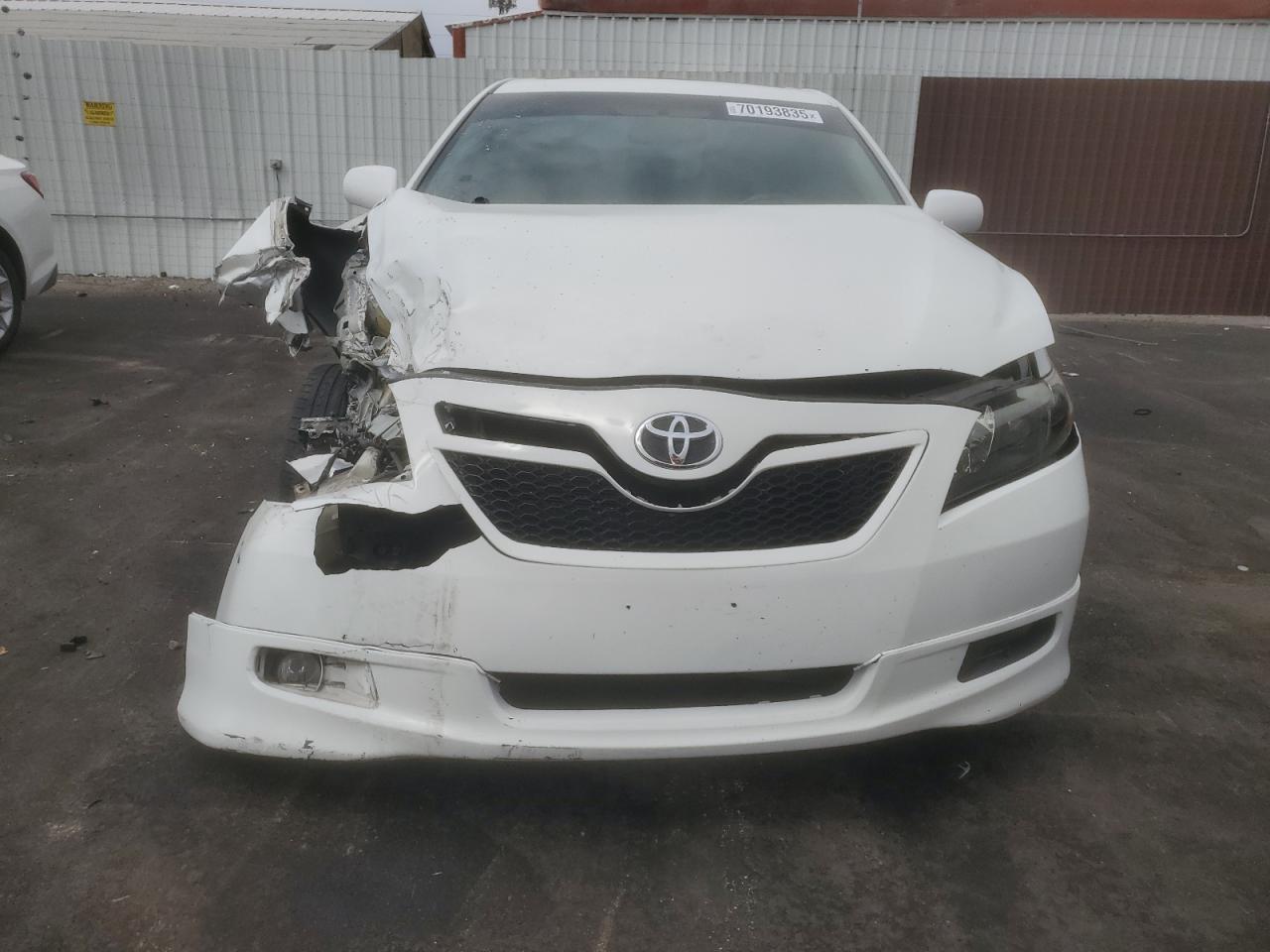 2009 TOYOTA CAMRY SE photo 5