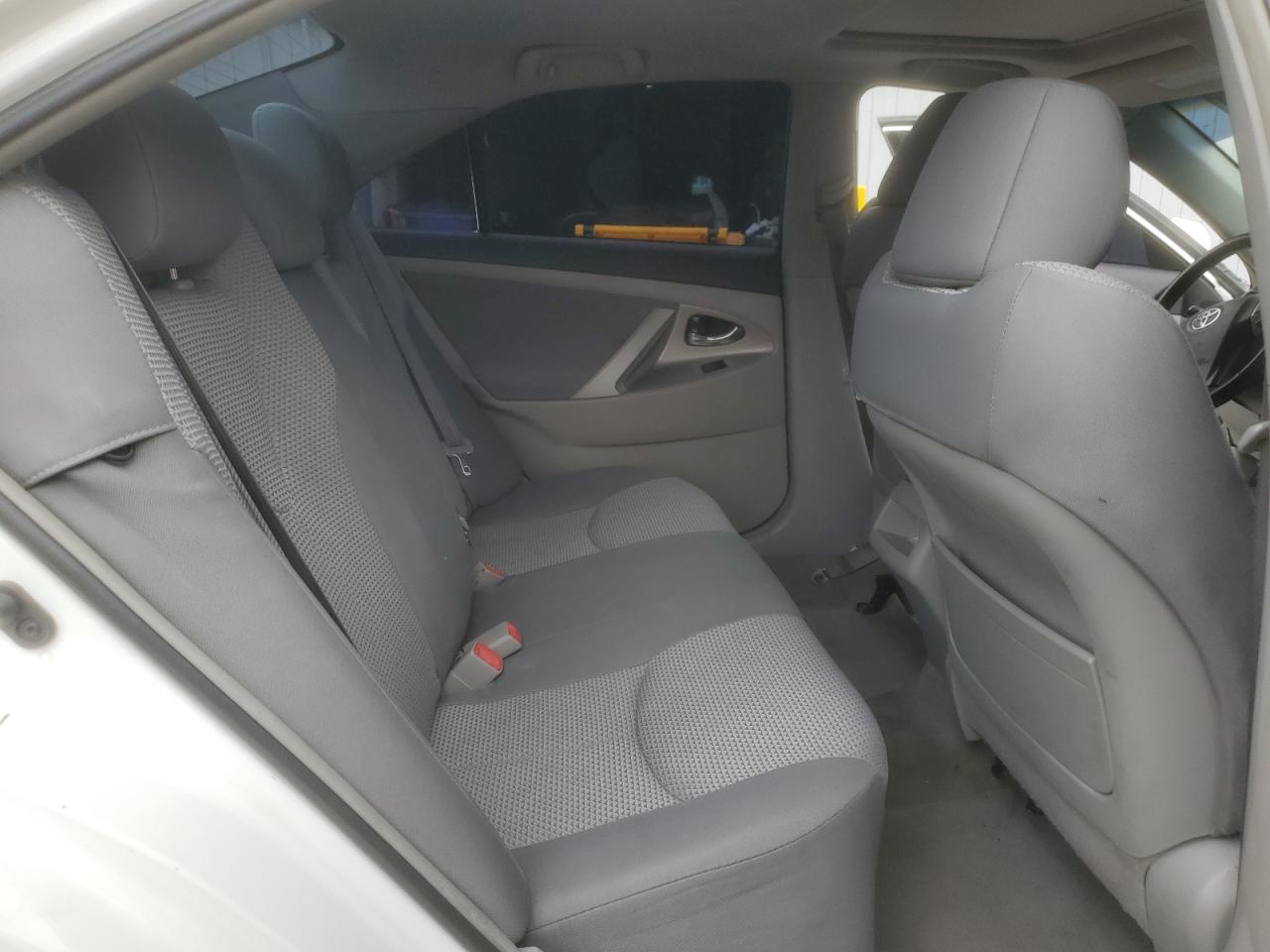 2009 TOYOTA CAMRY SE photo 10