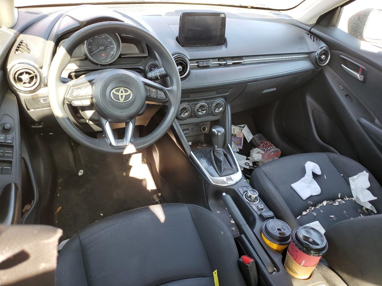 2019 TOYOTA YARIS L photo 15