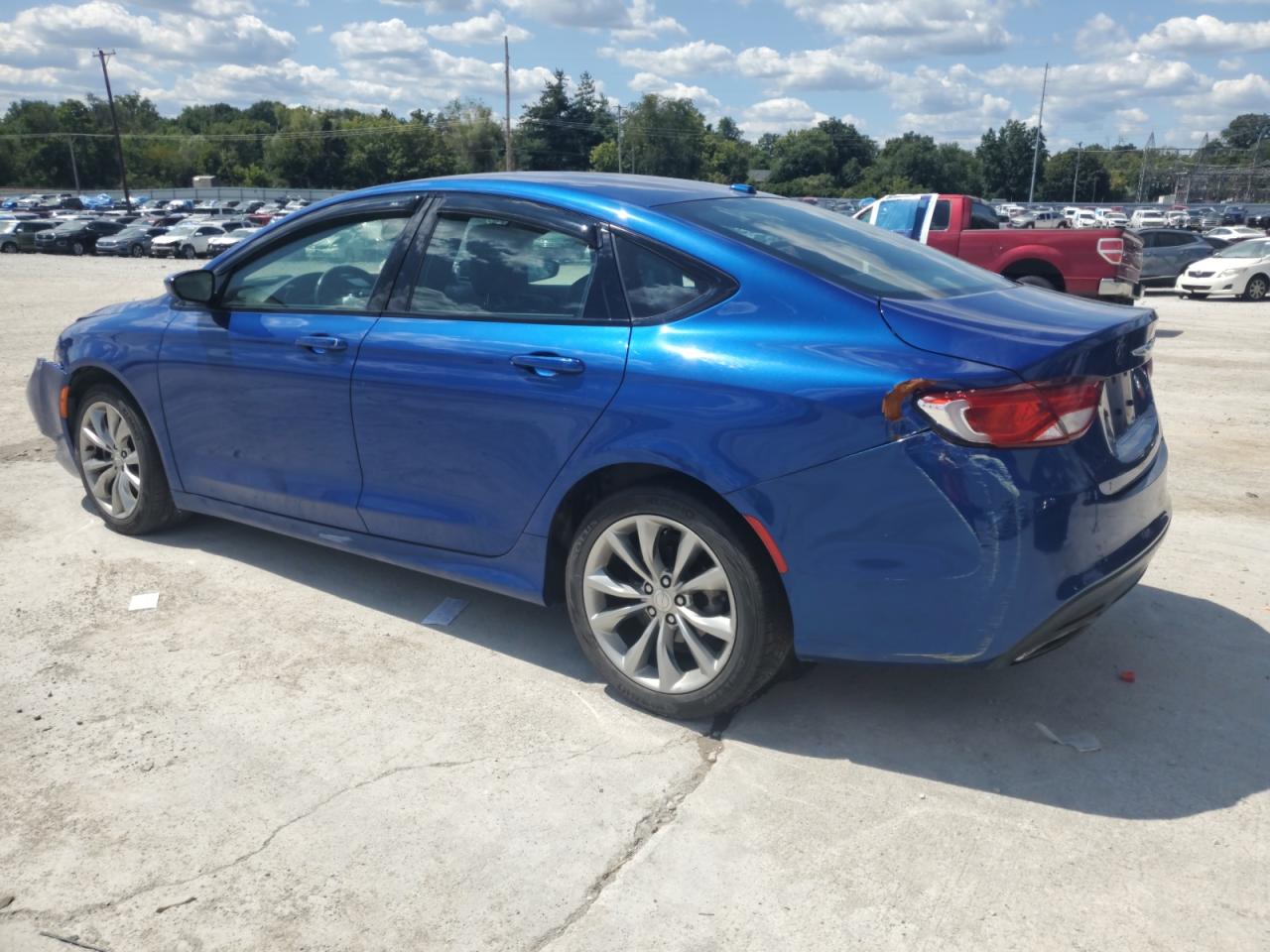 2015 CHRYSLER 200 S photo 2