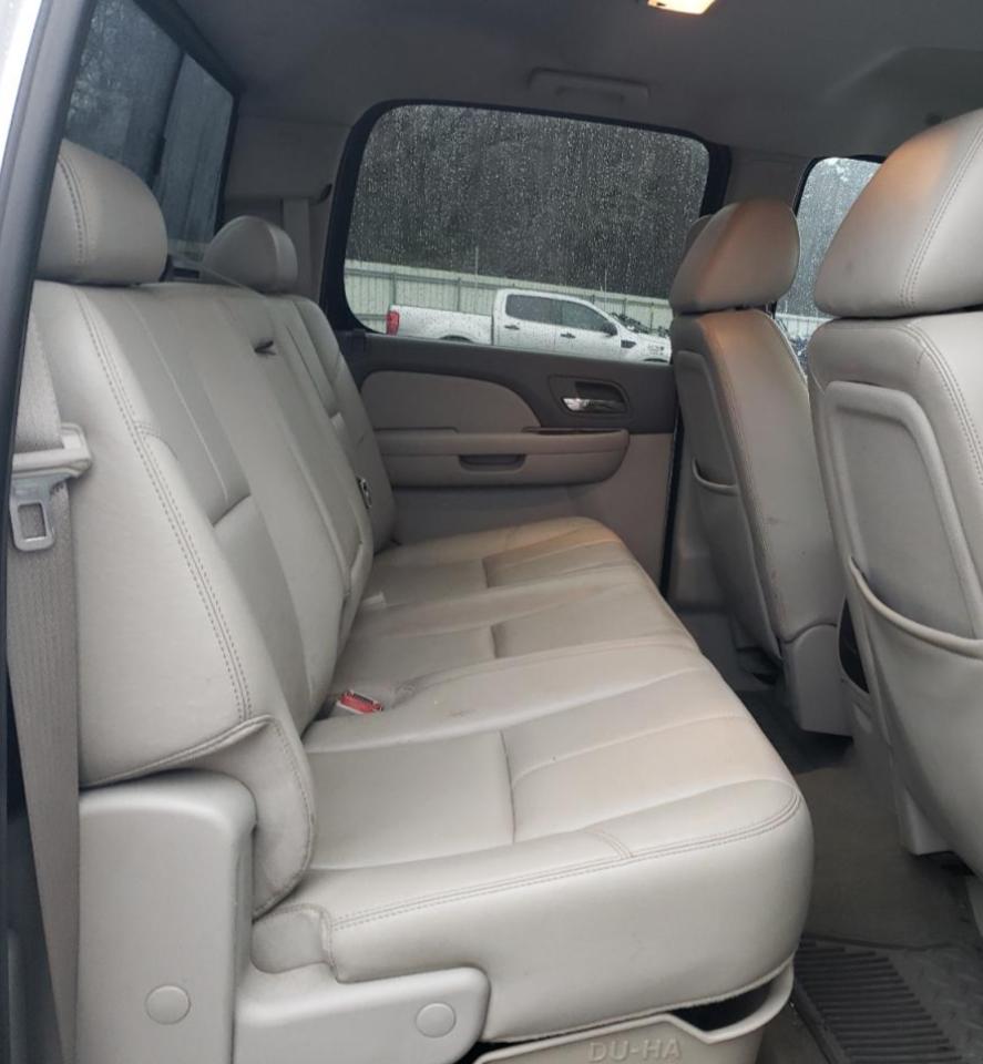 2010 GMC SIERRA K2500 SLT photo 10