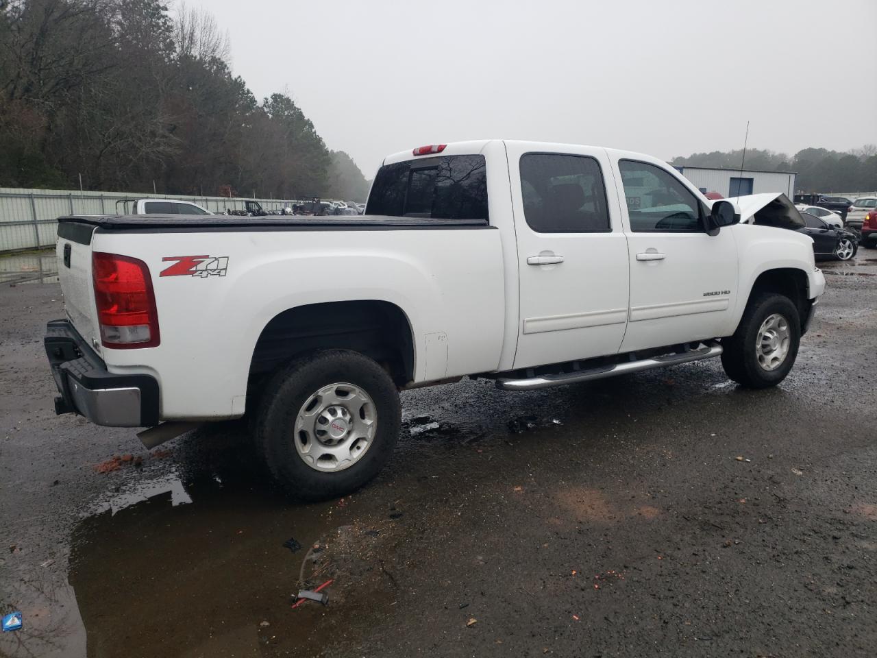 2010 GMC SIERRA K2500 SLT photo 3