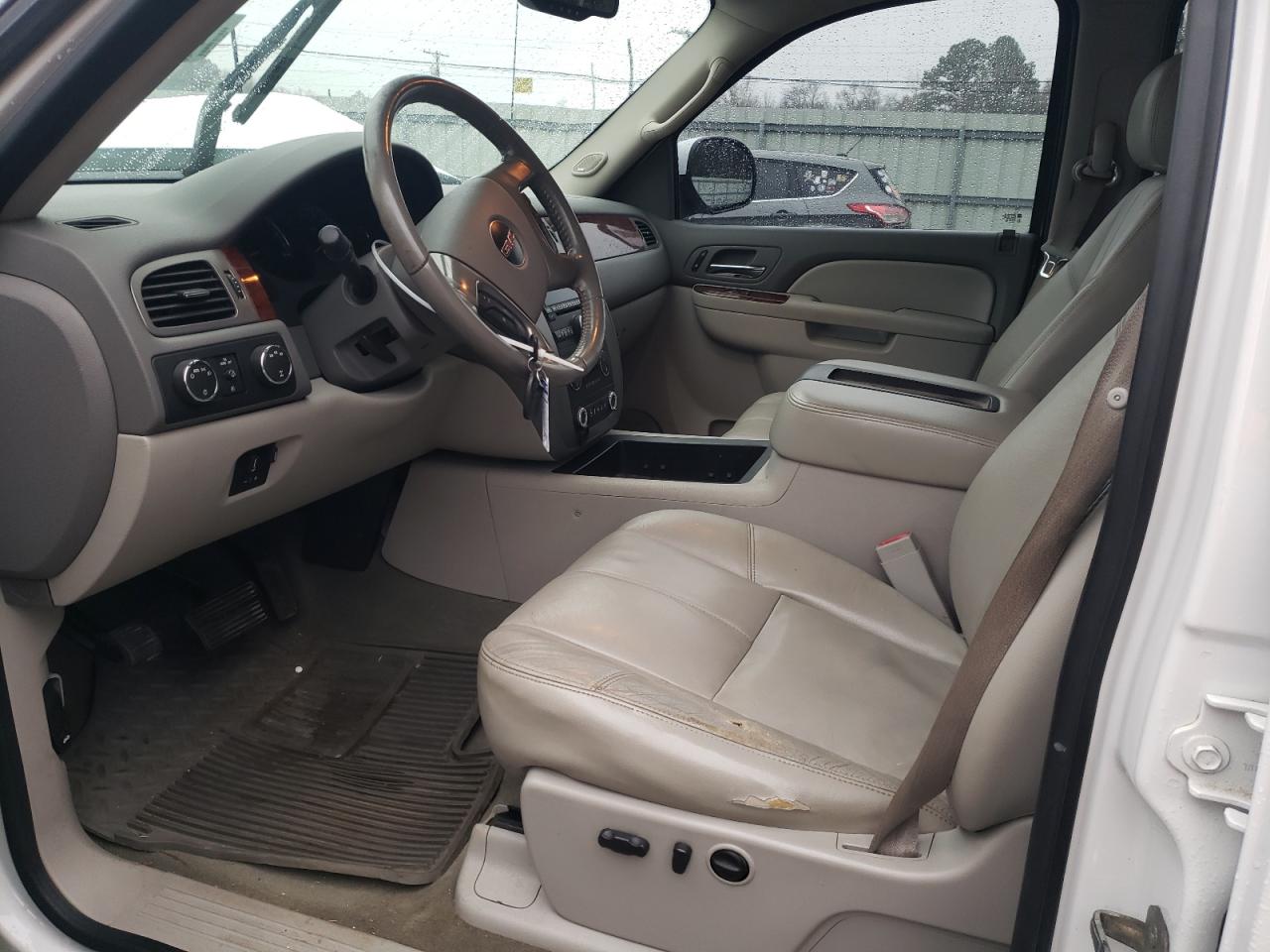 2010 GMC SIERRA K2500 SLT photo 7