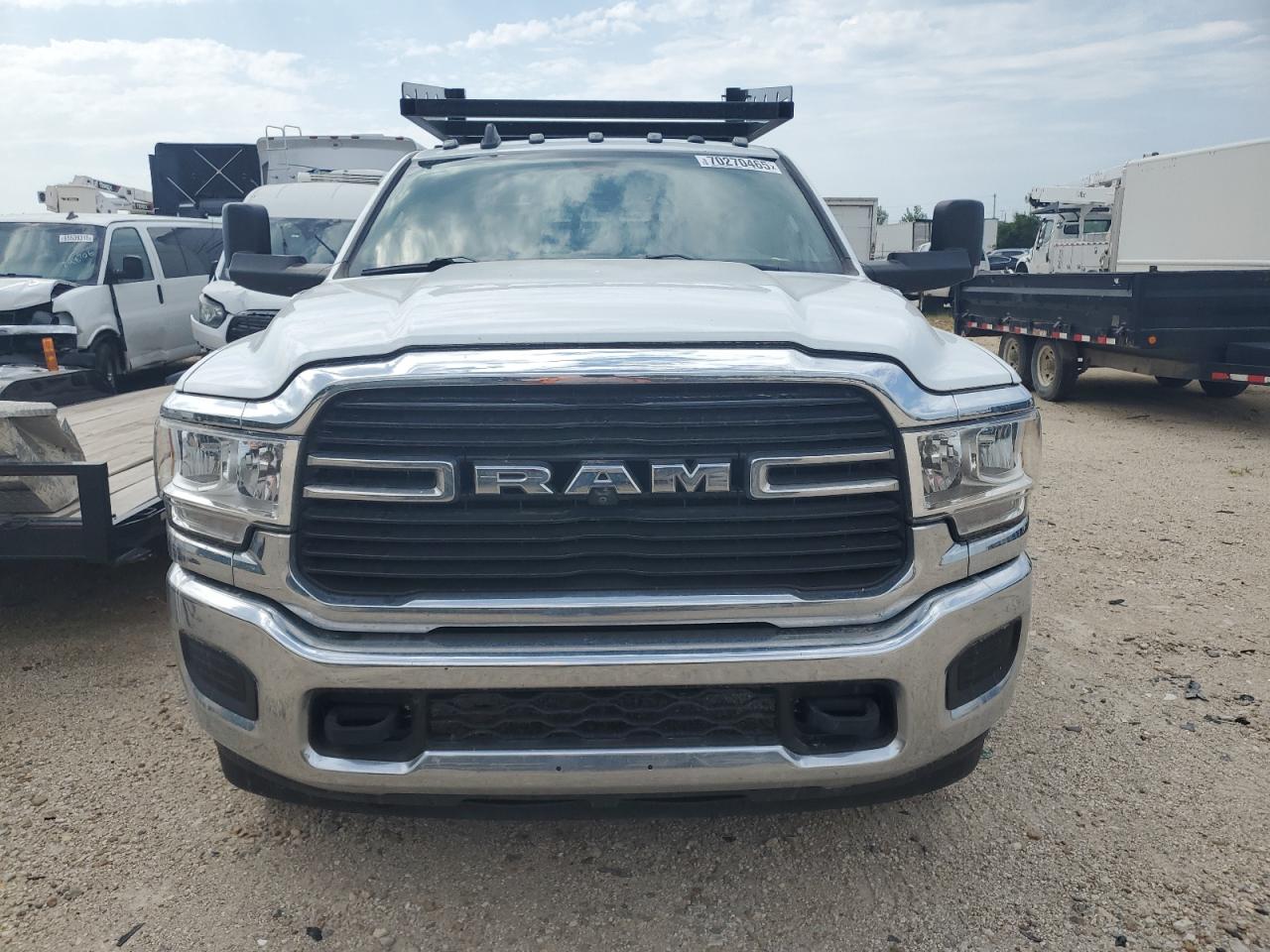 2021 RAM 3500 photo 9