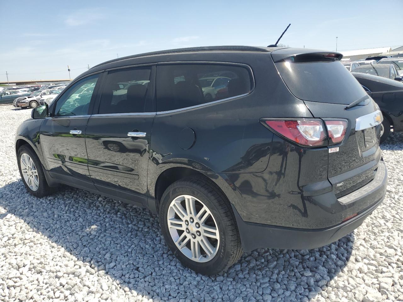 2014 CHEVROLET TRAVERSE LT photo 4
