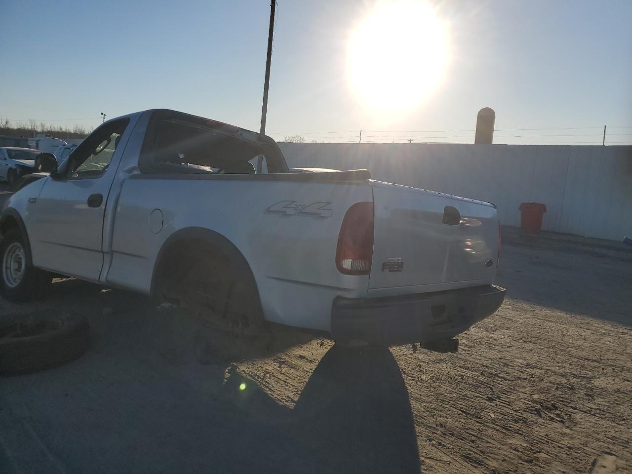 2003 FORD F150 photo 2