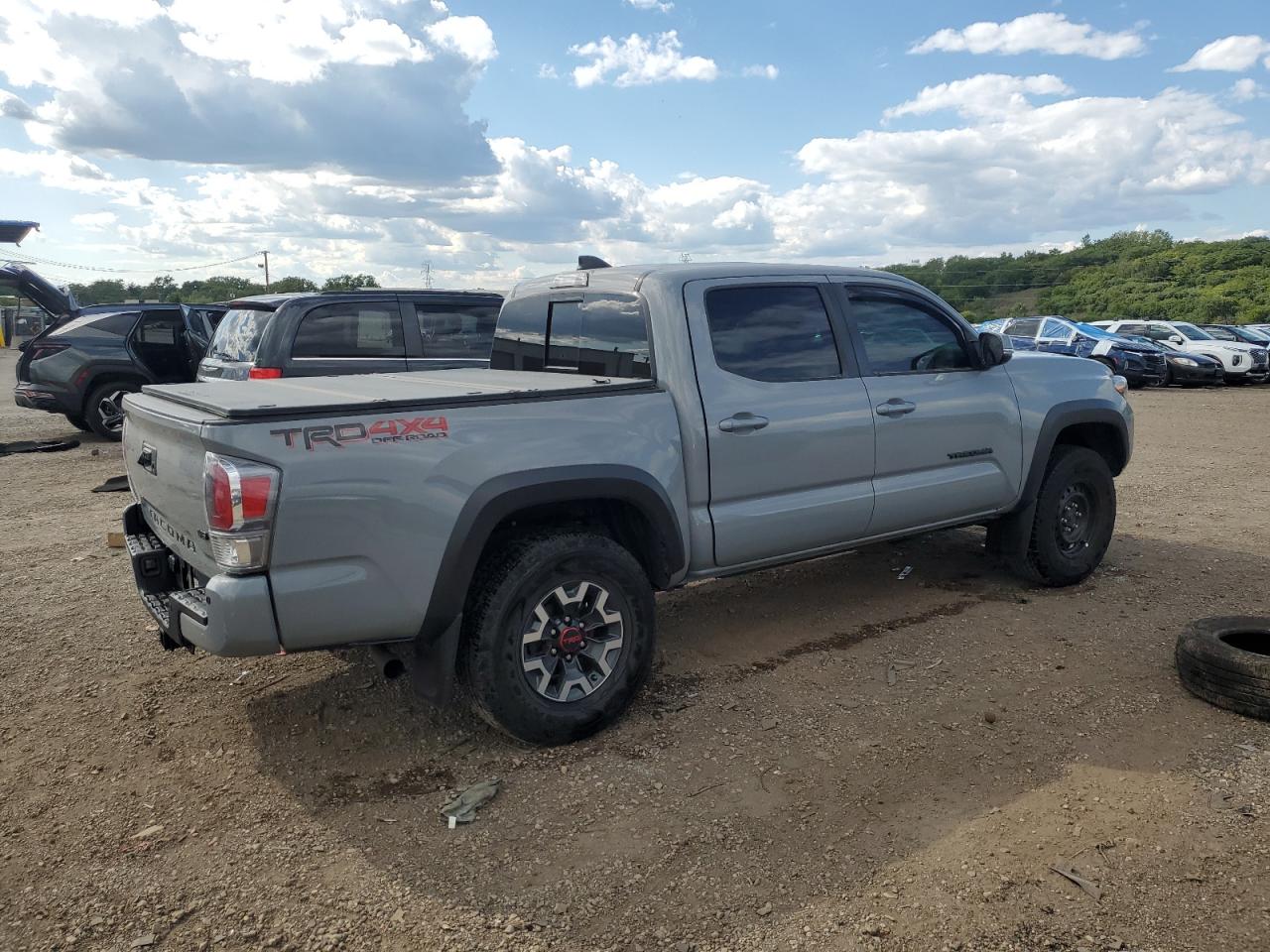 2021 TOYOTA TACOMA photo 3