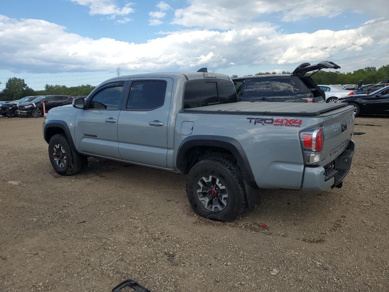 2021 TOYOTA TACOMA photo 2
