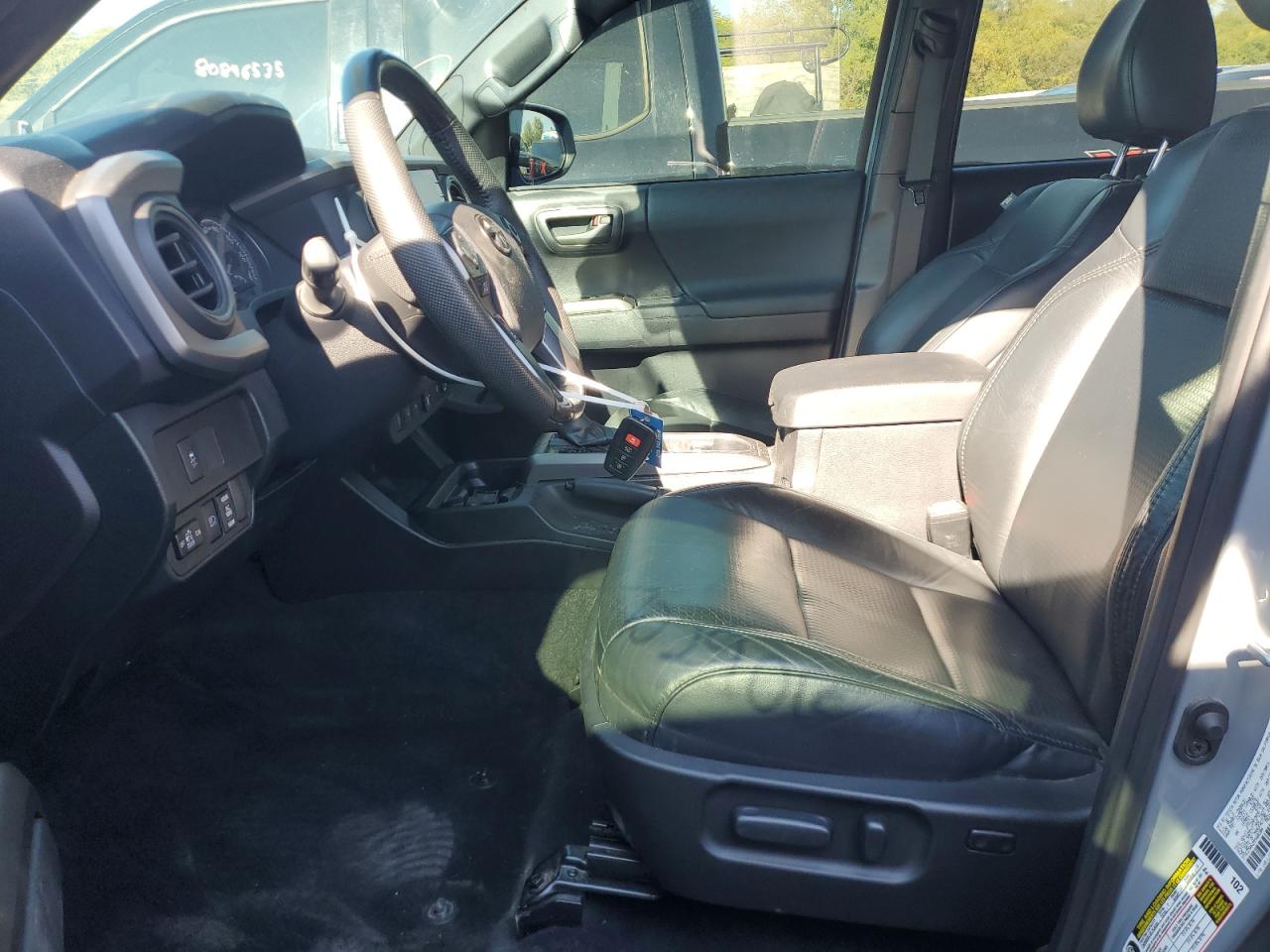 2021 TOYOTA TACOMA photo 7