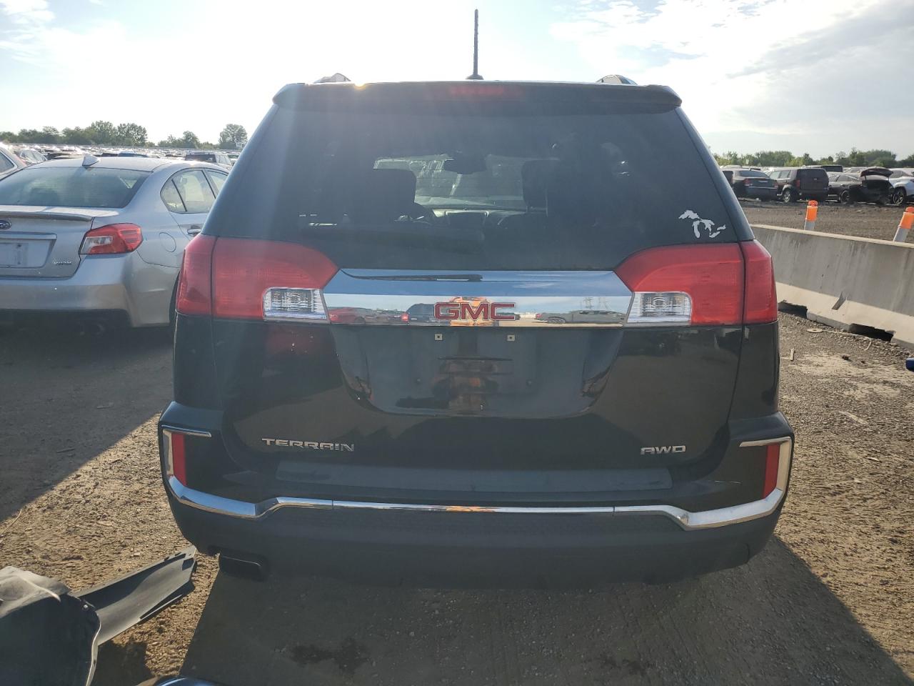 2017 GMC TERRAIN SLT photo 11
