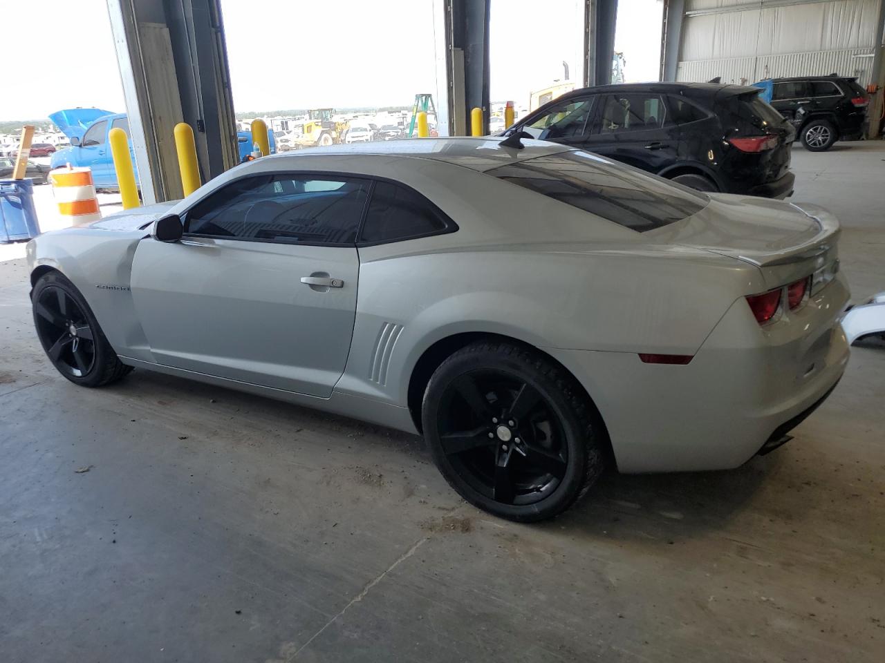 2011 CHEVROLET CAMARO LT photo 4