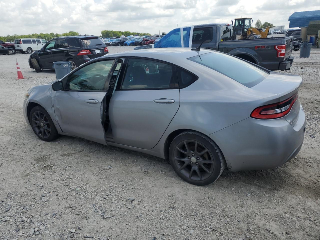 2015 DODGE DART photo 3