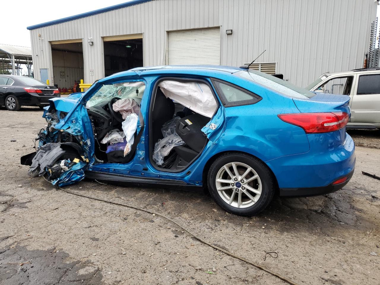 2017 FORD FOCUS photo 3