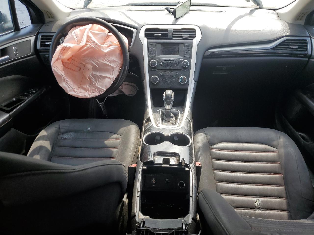 2015 FORD FUSION photo 22