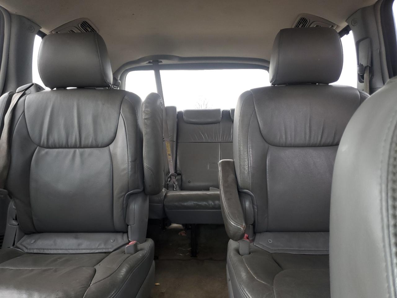 2007 TOYOTA SIENNA photo 10