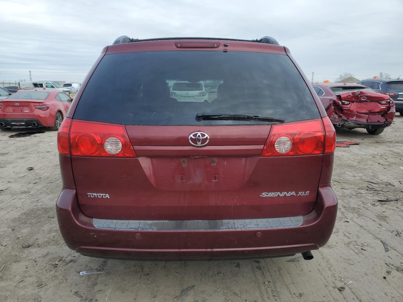 2007 TOYOTA SIENNA photo 6