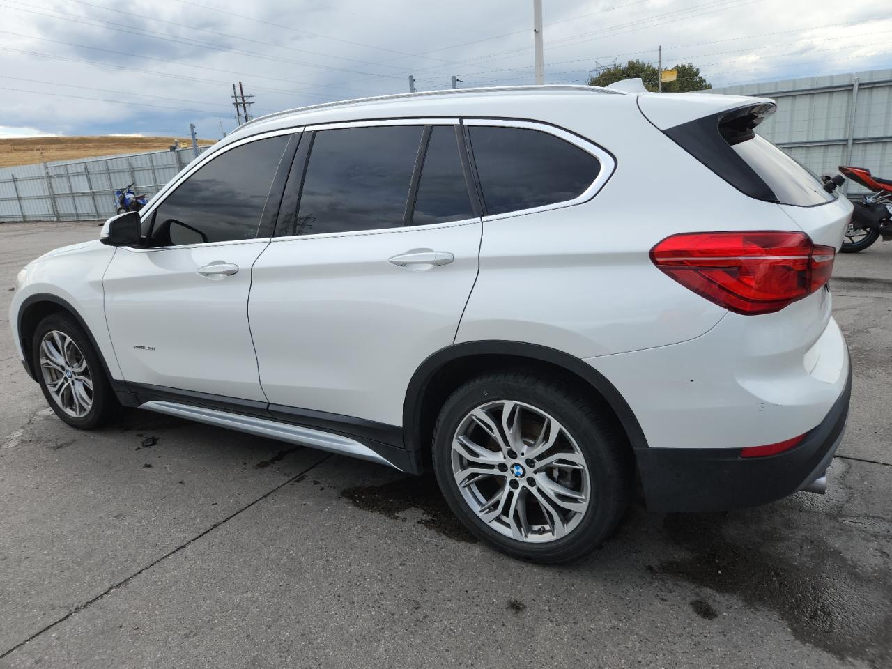 2016 BMW X1 XDRIVE28I photo 3