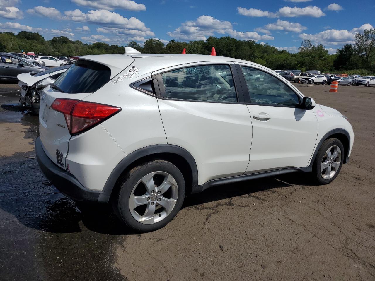 2016 HONDA HR-V LX photo 3