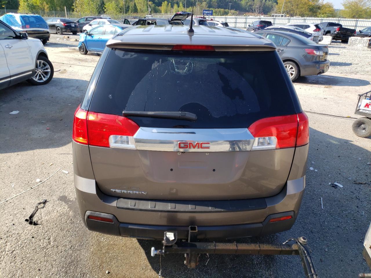 2011 GMC TERRAIN SLE photo 11