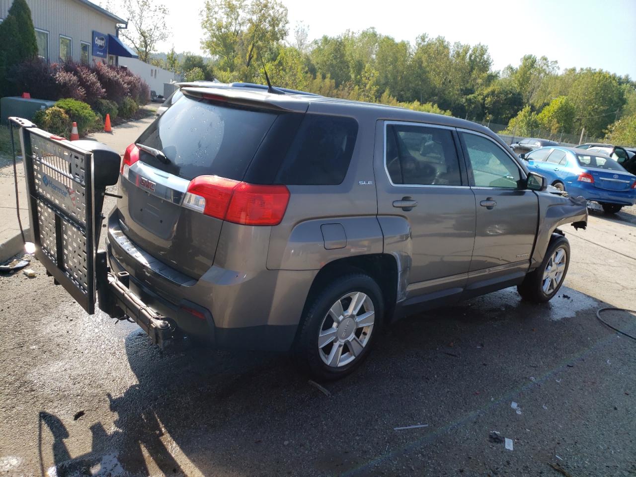 2011 GMC TERRAIN SLE photo 5