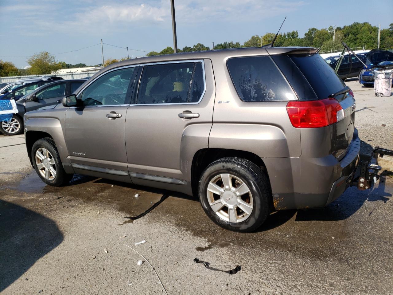 2011 GMC TERRAIN SLE photo 3
