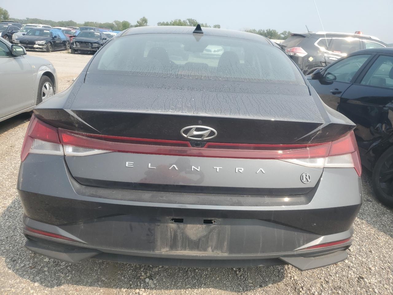 2022 HYUNDAI ELANTRA SEL photo 16