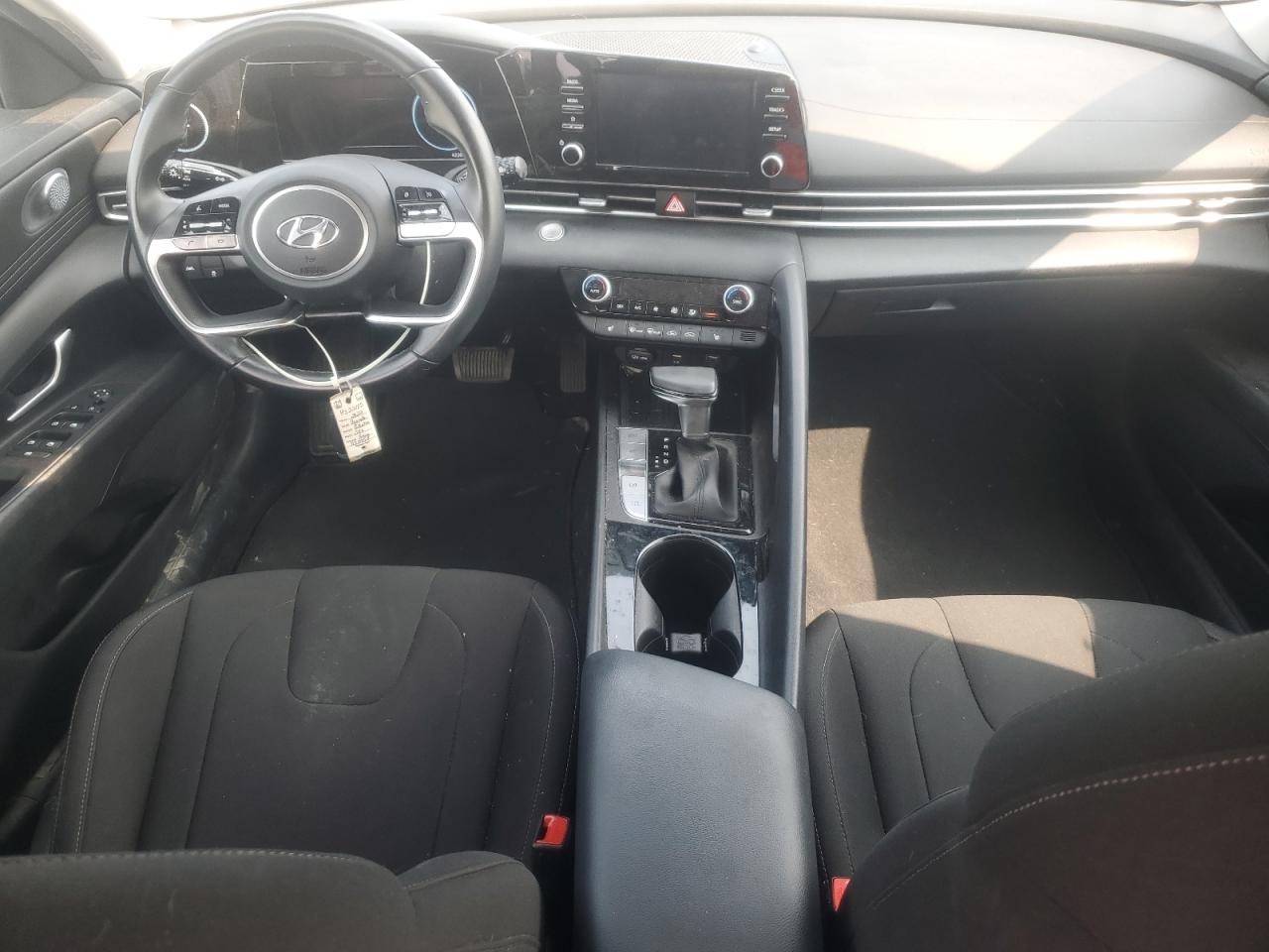 2022 HYUNDAI ELANTRA SEL photo 22
