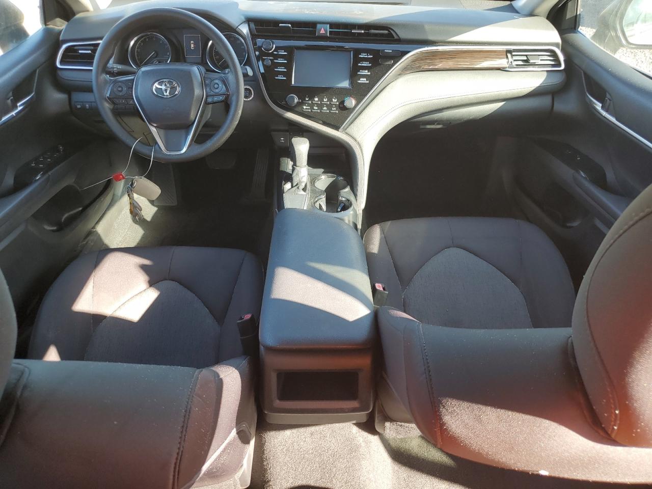 2018 TOYOTA CAMRY L photo 15