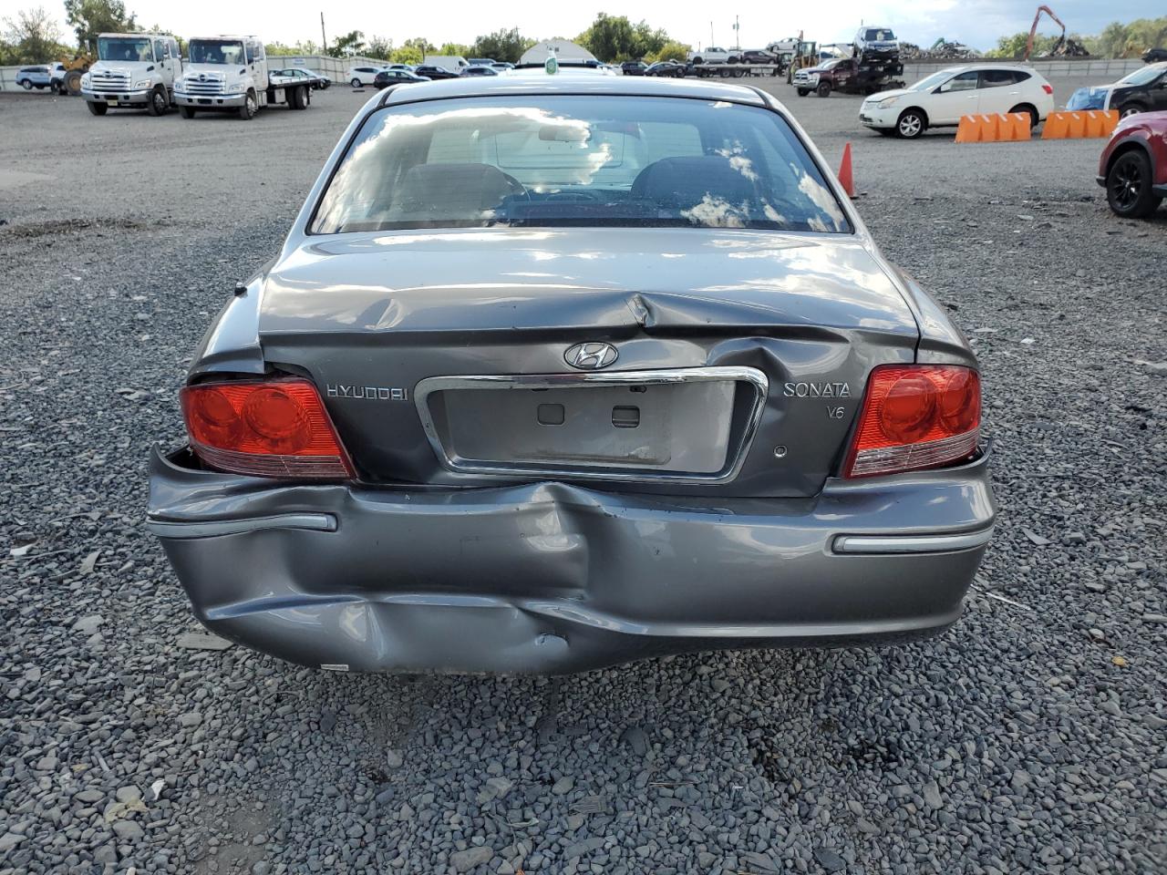 2004 HYUNDAI SONATA GLS photo 11