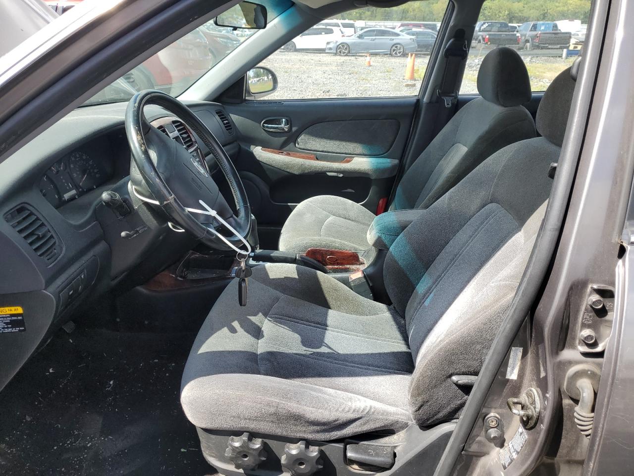 2004 HYUNDAI SONATA GLS photo 13