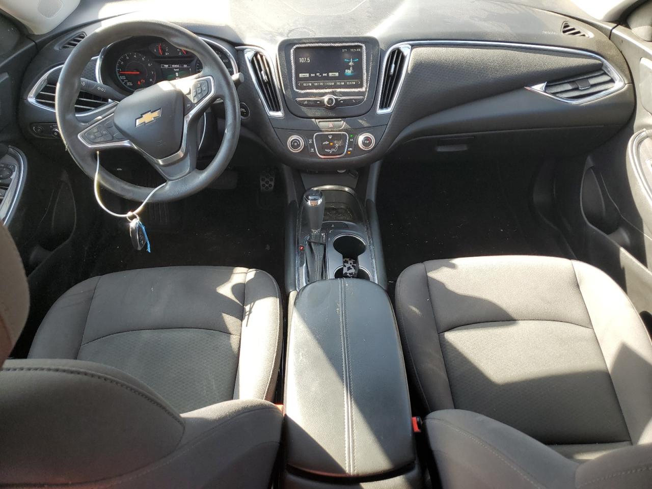 2017 CHEVROLET MALIBU LT photo 22