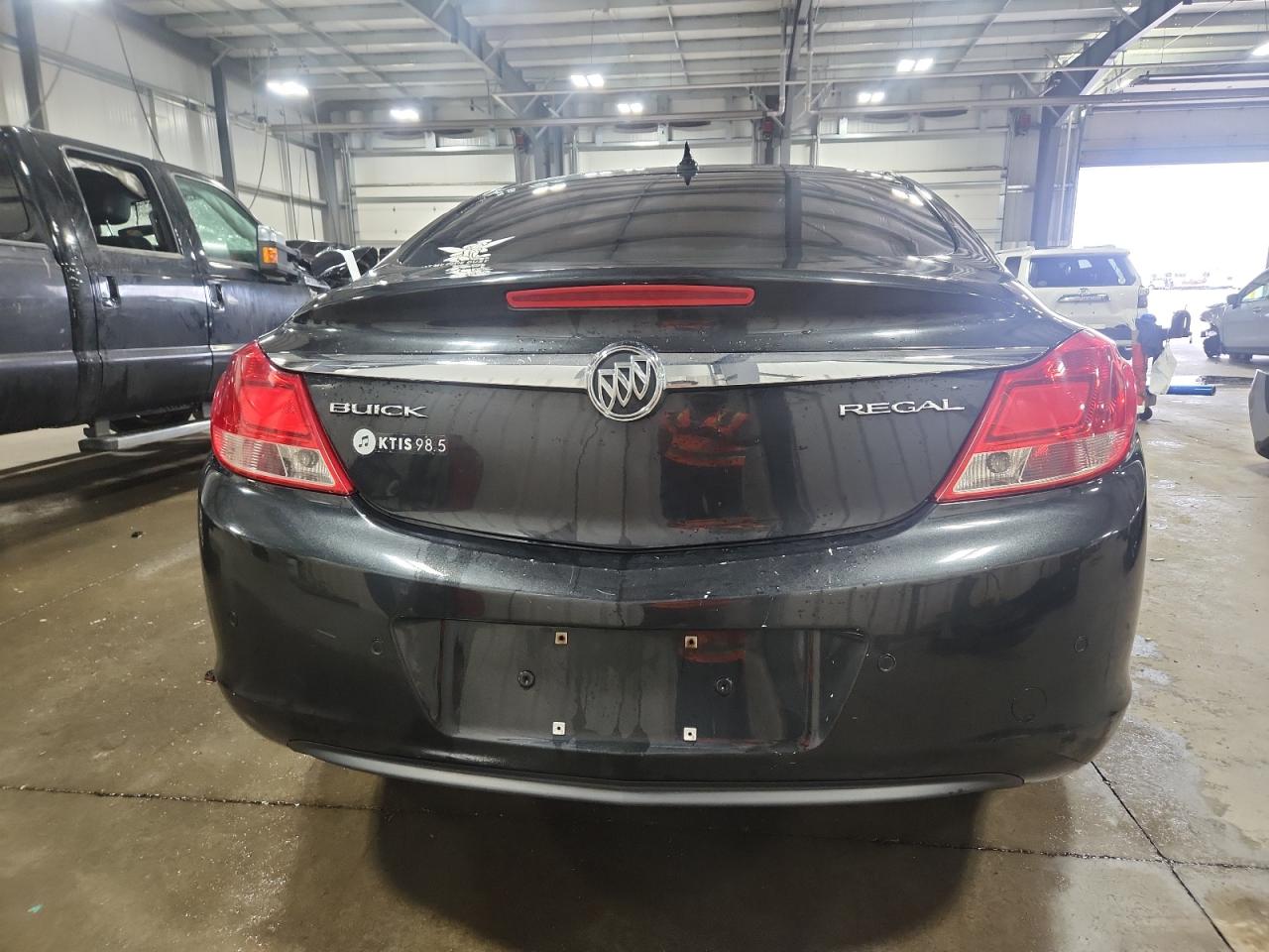 2011 BUICK REGAL CXL photo 11