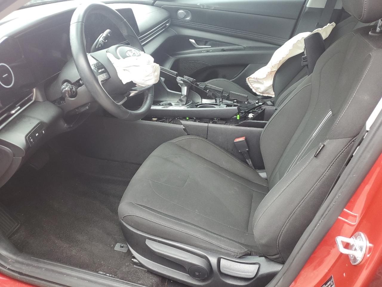 2023 HYUNDAI ELANTRA SEL photo 7