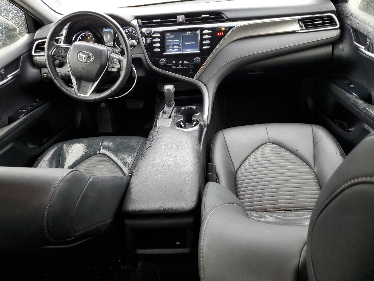 2018 TOYOTA CAMRY L photo 8