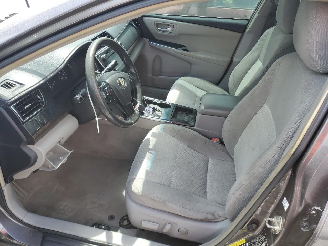 2015 TOYOTA CAMRY LE photo 7