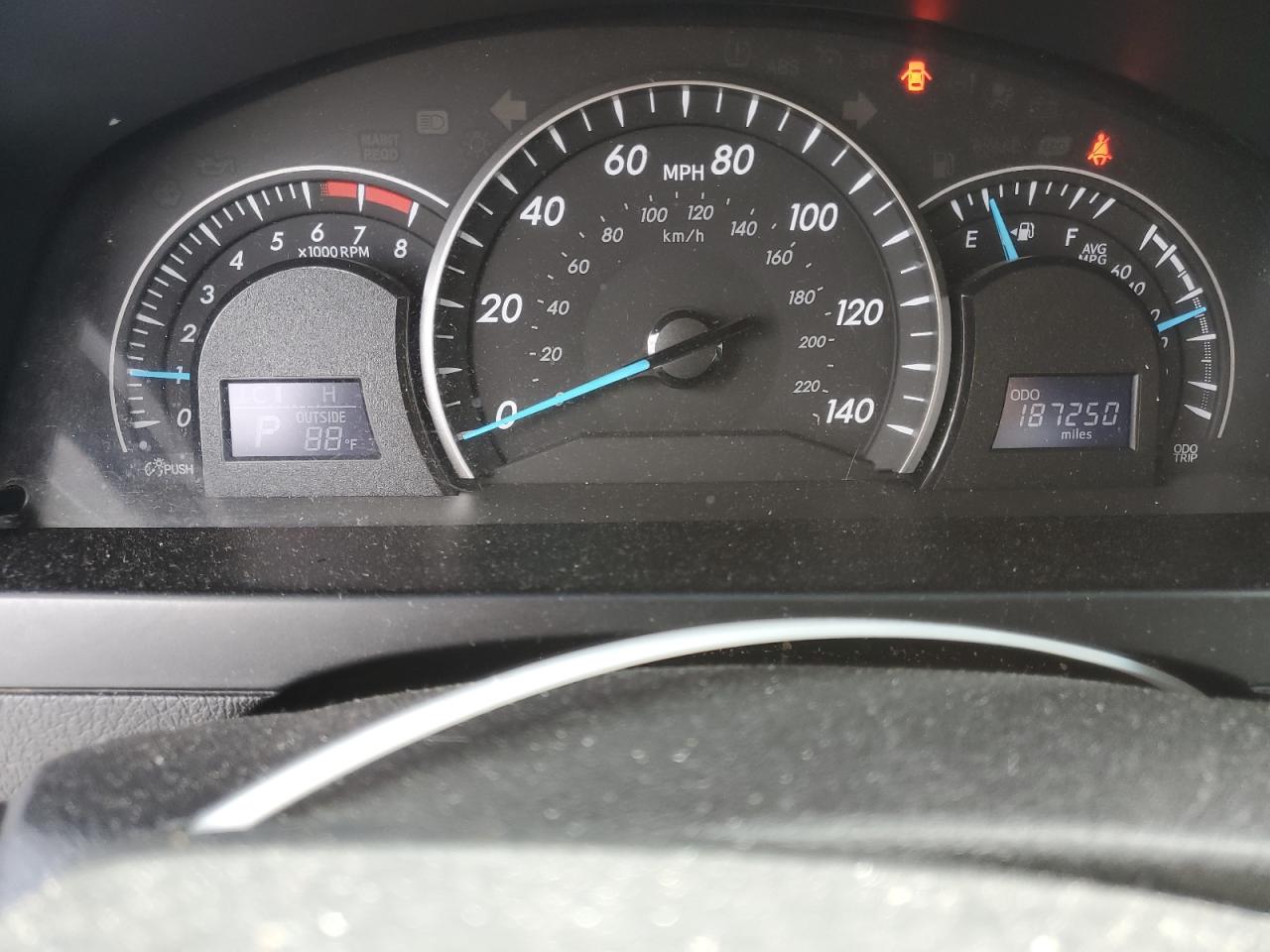 2015 TOYOTA CAMRY LE photo 9