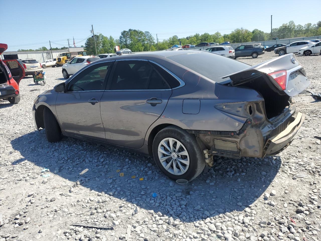 2015 TOYOTA CAMRY LE photo 2