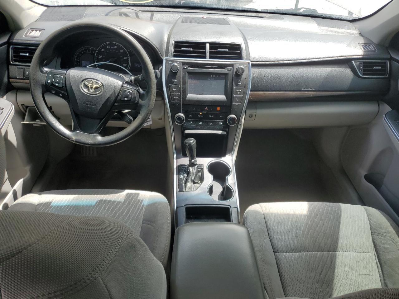 2015 TOYOTA CAMRY LE photo 8