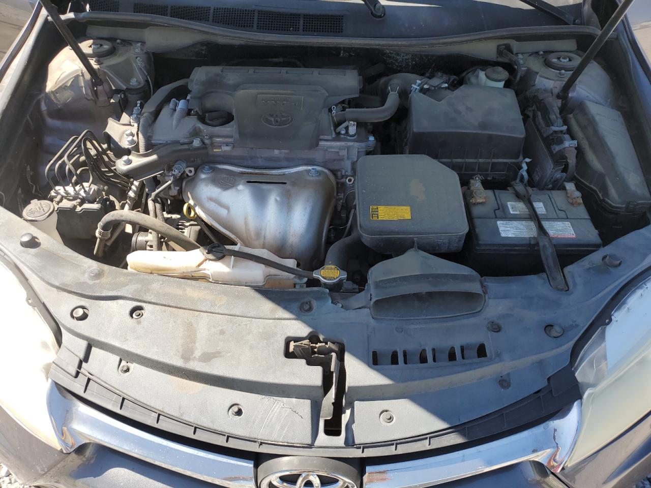 2015 TOYOTA CAMRY LE photo 10