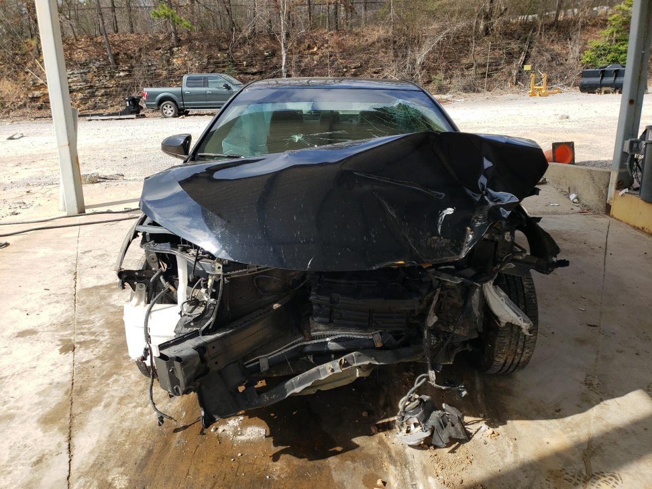 2017 TOYOTA CAMRY LE photo 13
